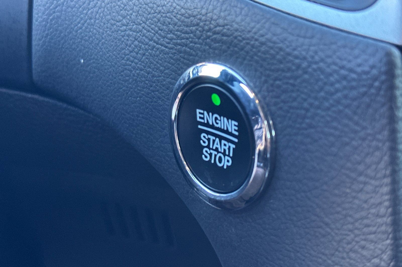 Used 2024 Ford Edge SEL image 23