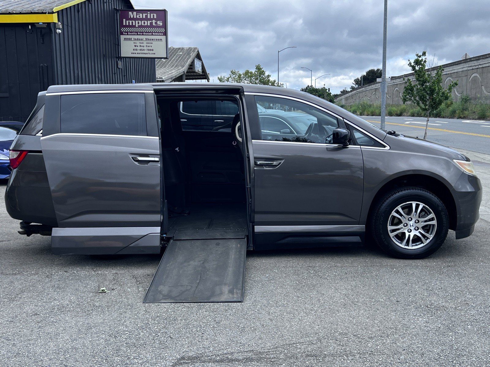 Used 2011 Honda Odyssey EX-L image 5