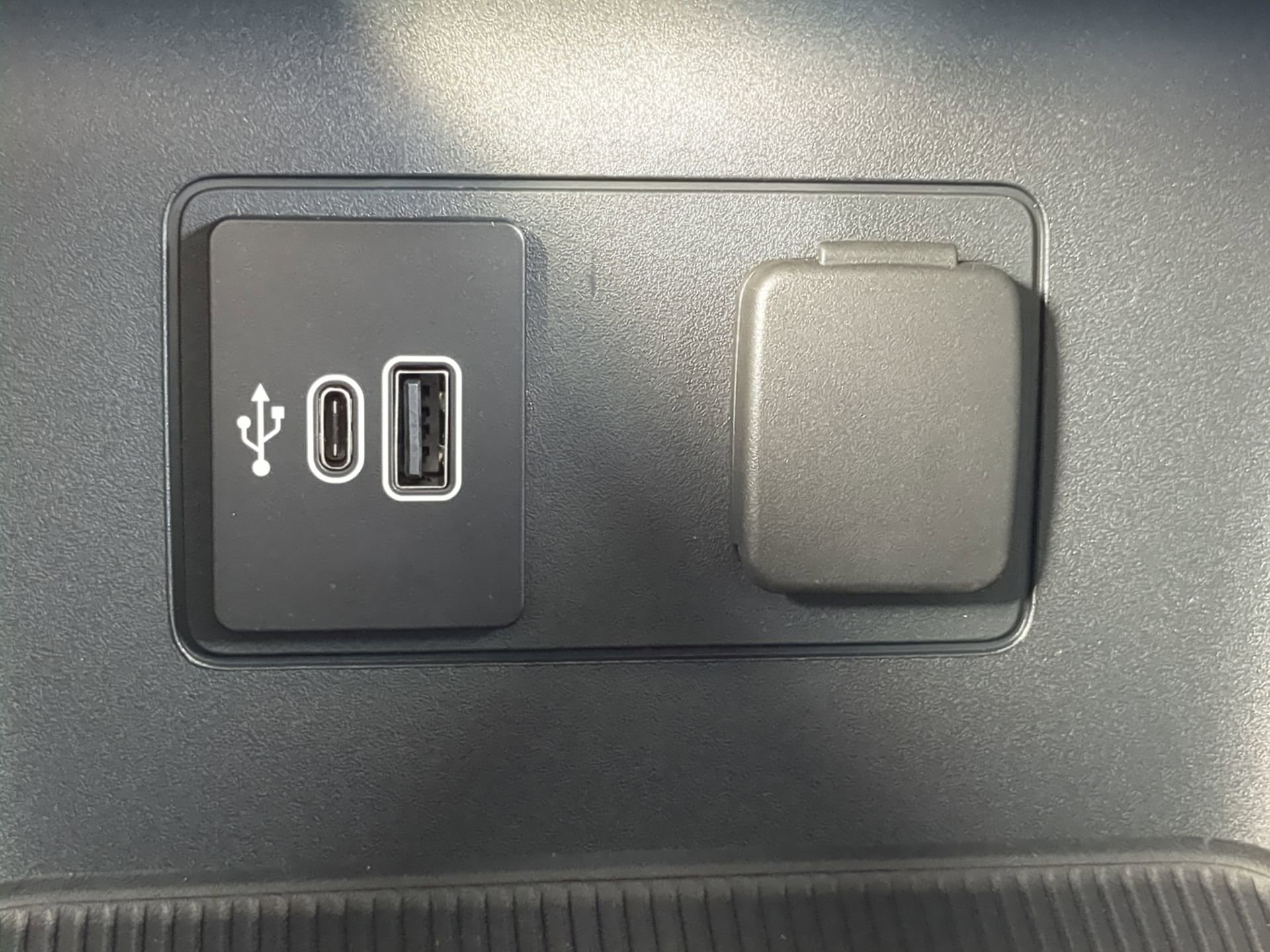 New 2026 Ford Explorer Active image 58