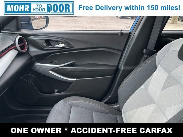 Used 2024 Chevrolet Trax RS w/ Sunroof Package image 24