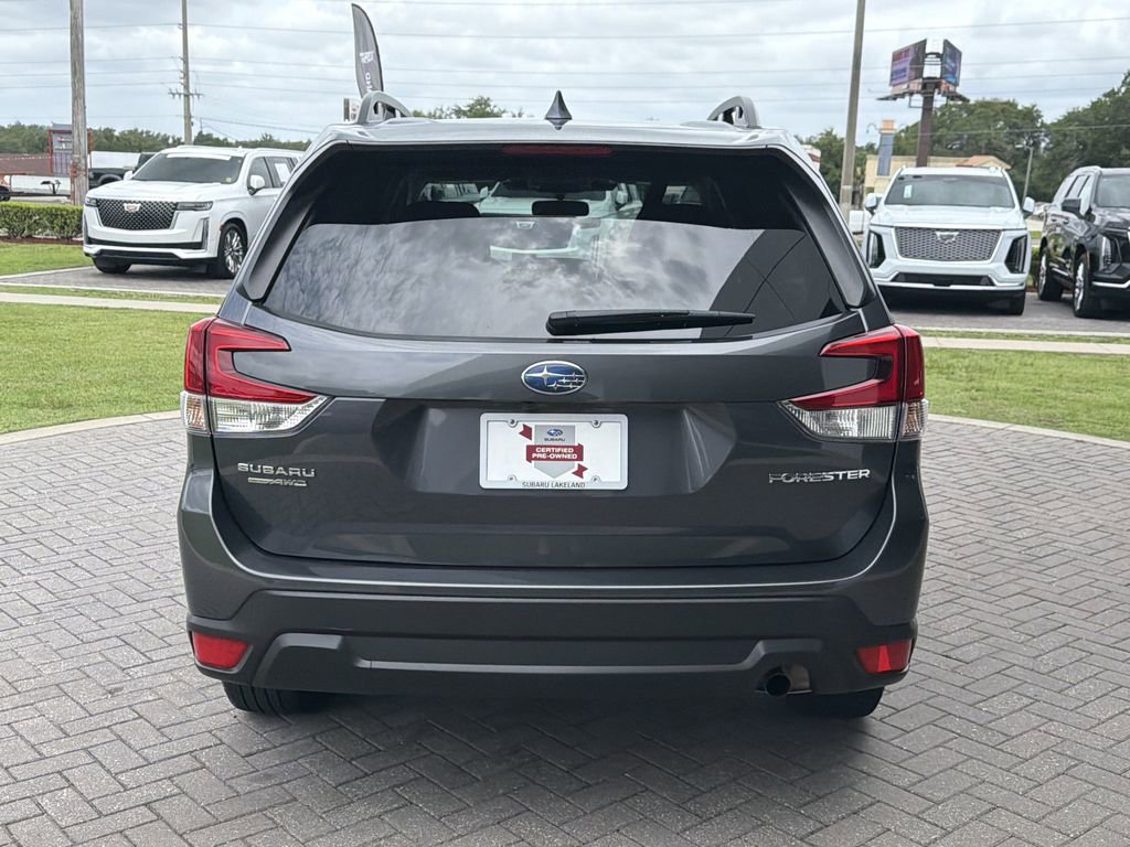 Certified 2023 Subaru Forester Premium AWD/4WD image 5