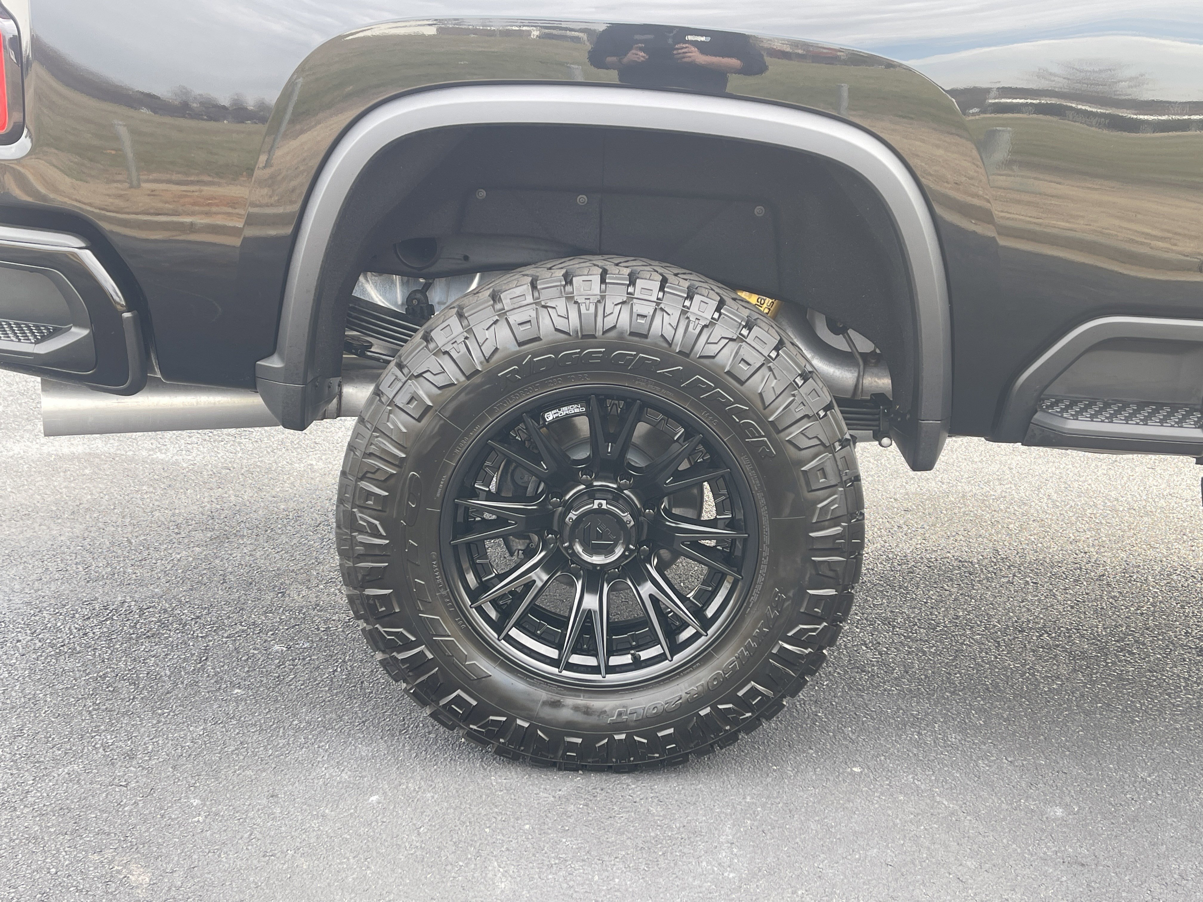 Used 2025 Chevrolet Silverado 2500 ZR2 w/ Technology Package image 34