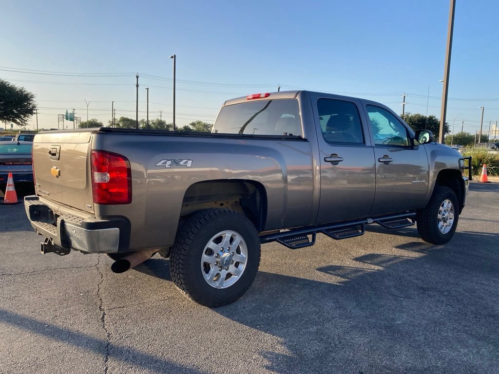 Used 2012 Chevrolet Silverado 2500 LTZ w/ LTZ Plus Package AWD/4WD image 4