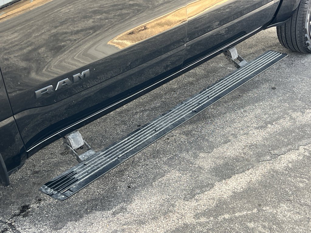 Used 2023 RAM 1500 Laramie image 10