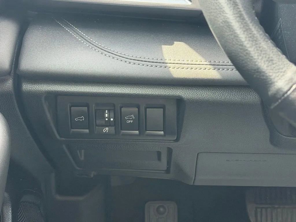 Used 2023 Subaru Outback Limited AWD/4WD image 14