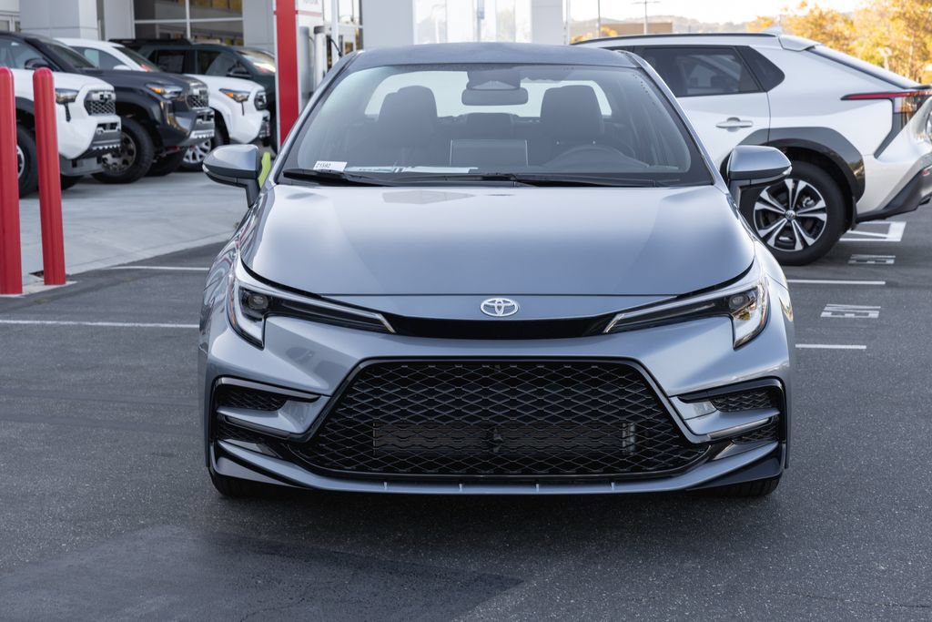 Used 2026 Toyota Corolla SE w/ SE Package FWD image 2