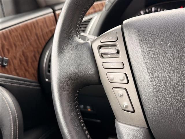 Used 2020 Nissan Armada SL w/ Premium Package image 18