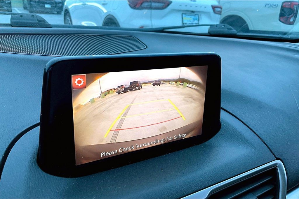 Used 2017 MAZDA MAZDA3 Sport FWD image 23