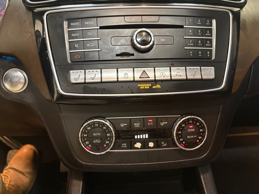 Used 2017 Mercedes-Benz GLS 550 4MATIC image 24