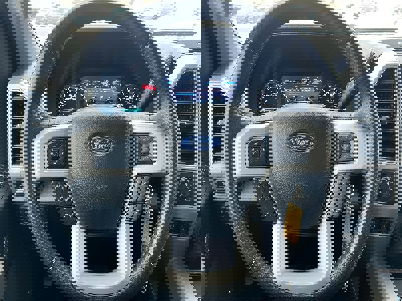 Used 2019 Ford F350 Lariat w/ Chrome Package image 23