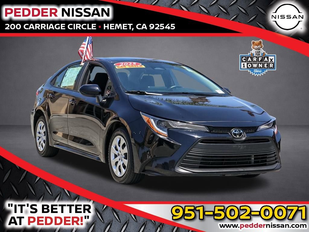 Used 2025 Toyota Corolla LE FWD image 1