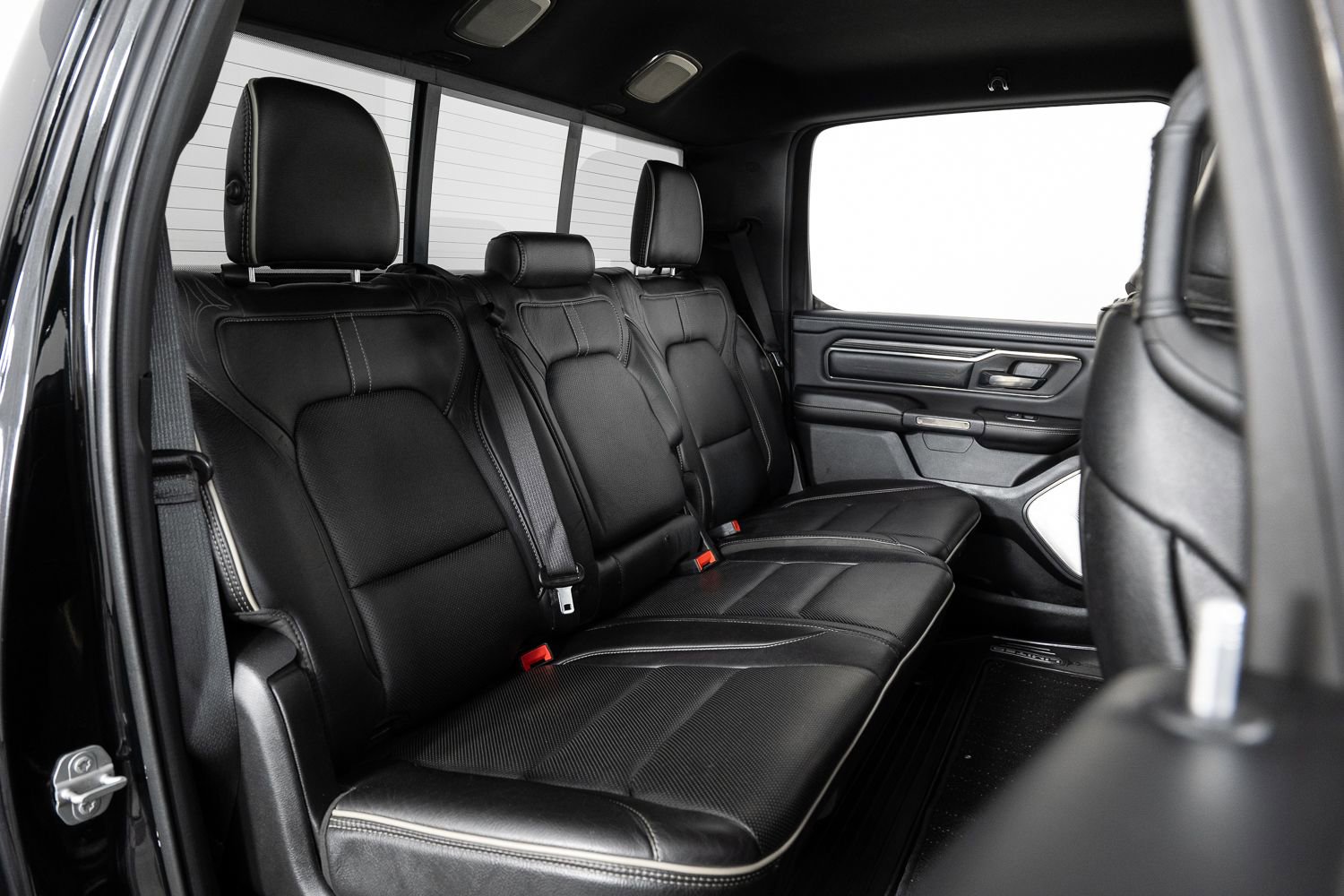 Used 2020 RAM 1500 Limited w/ Black Appearance Package image 24