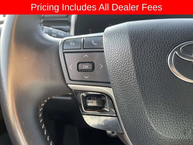 Used 2025 Toyota Camry SE FWD image 25