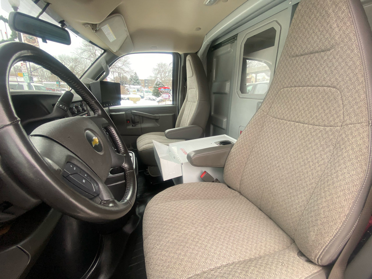 Used 2021 Chevrolet Express 3500 w/ Power Convenience Package image 16