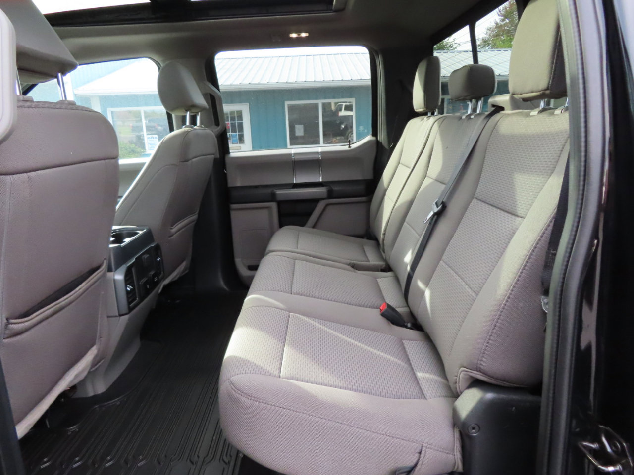 Used 2022 Ford F350 XLT w/ XLT Premium Package image 45