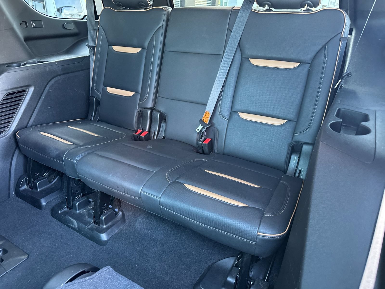 Used 2021 GMC Yukon AT4 AWD/4WD image 16