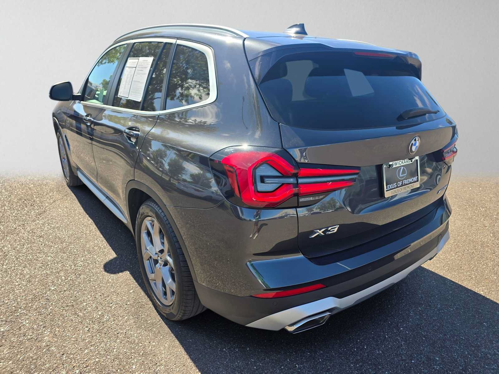 Used 2022 BMW X3 xDrive30i w/ Premium Package AWD/4WD image 5
