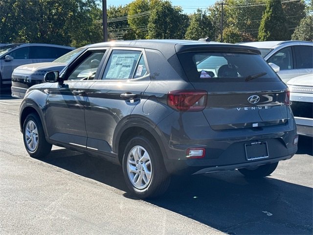 New 2026 Hyundai Venue SE image 4
