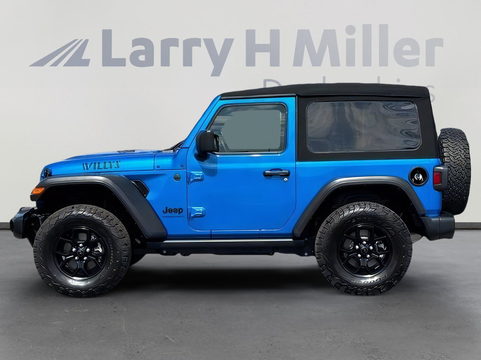 Used 2024 Jeep Wrangler Sport AWD/4WD image 3