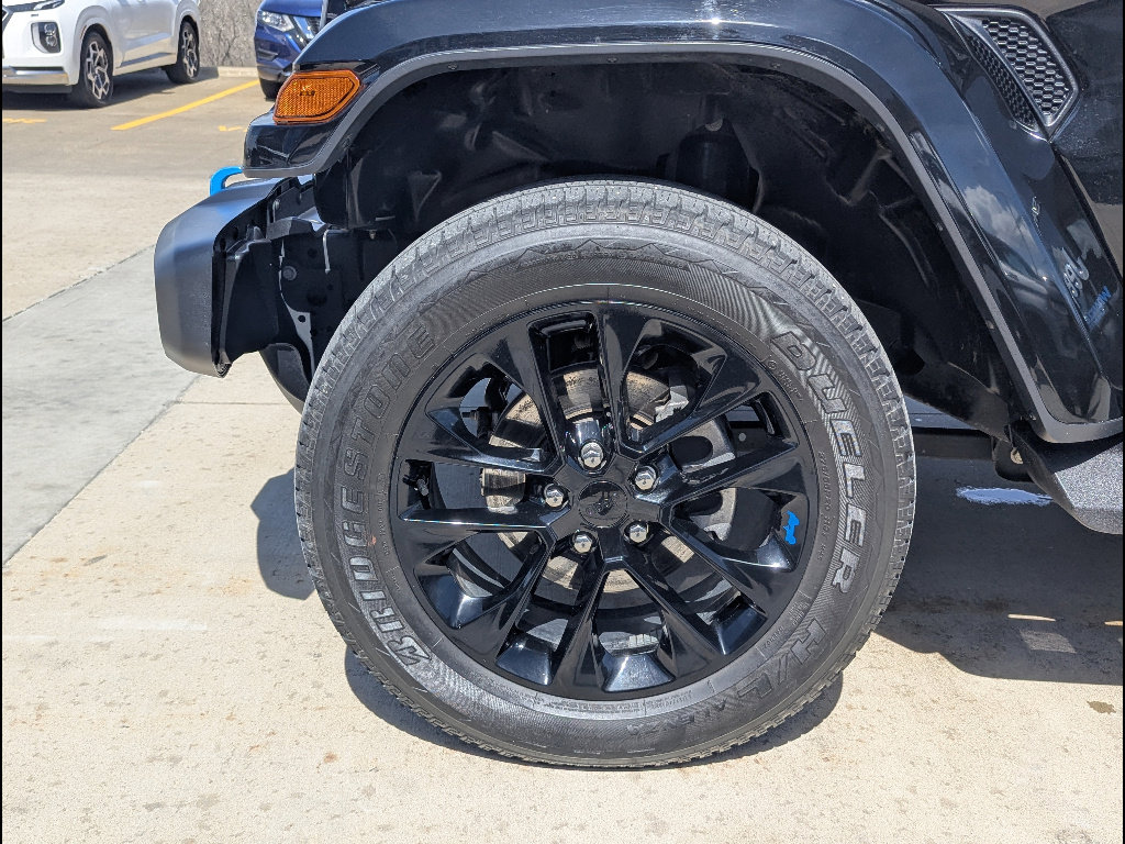 Used 2022 Jeep Wrangler Unlimited Sahara image 17