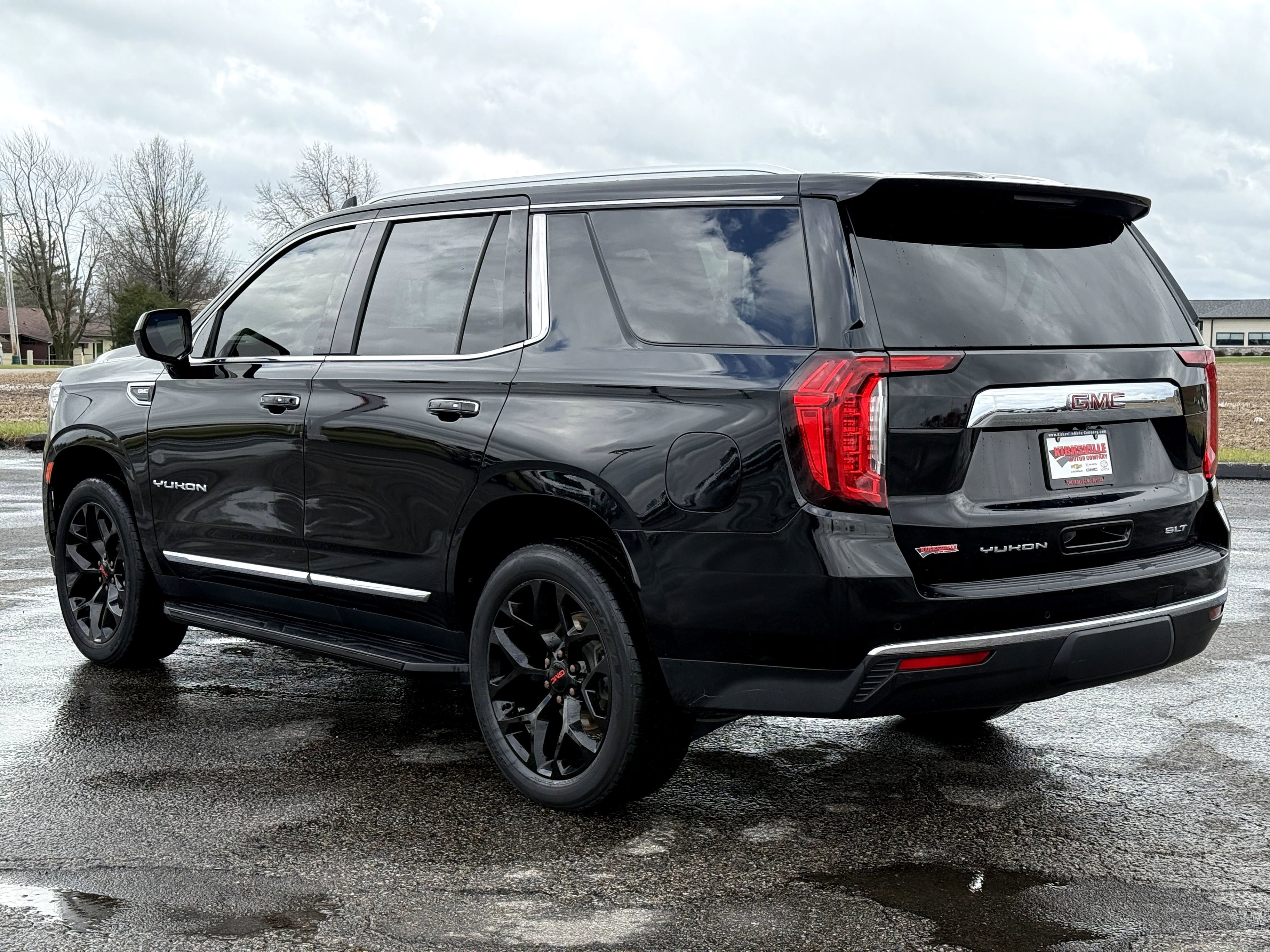 Used 2022 GMC Yukon SLT AWD/4WD image 5