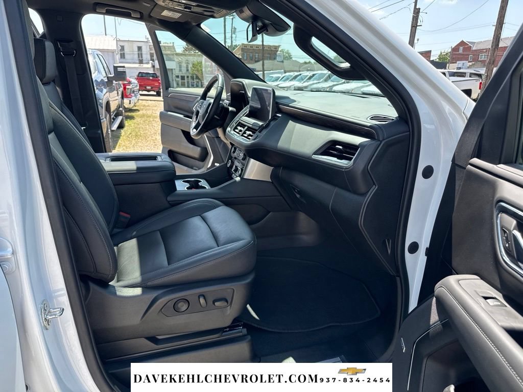 Used 2023 Chevrolet Tahoe Z71 w/ Luxury Package AWD/4WD image 31