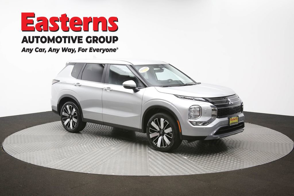 Used 2025 Mitsubishi Outlander SE AWD/4WD image 50