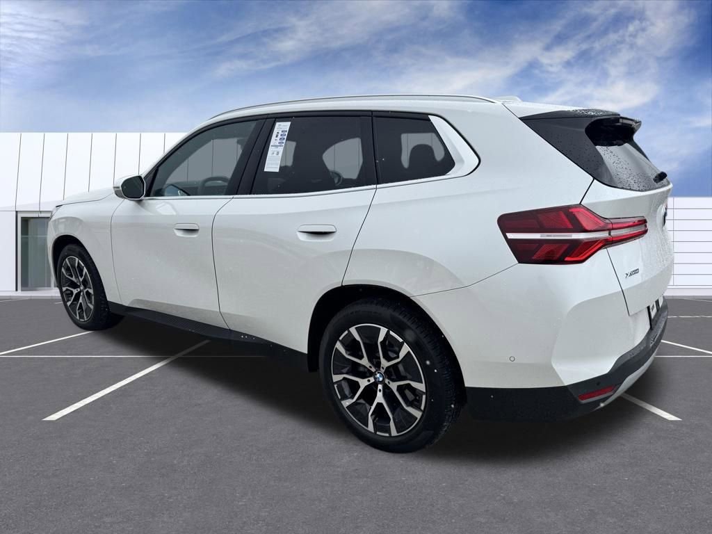 Used 2025 BMW X3 xDrive30i image 4