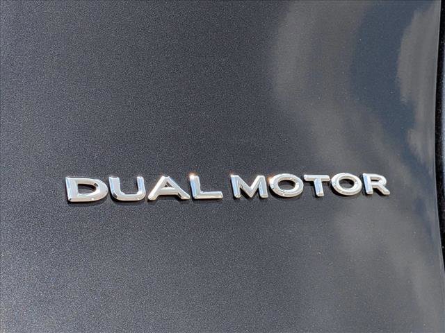 Used 2024 Tesla Model Y Long Range AWD/4WD image 23