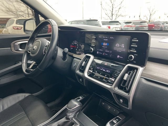 Used 2021 Kia Sorento EX w/ Panoramic Sunroof Package image 35
