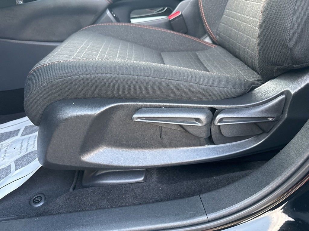 Used 2025 Honda HR-V Sport image 15