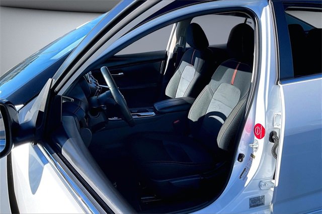 Certified 2025 Nissan Sentra SR image 20