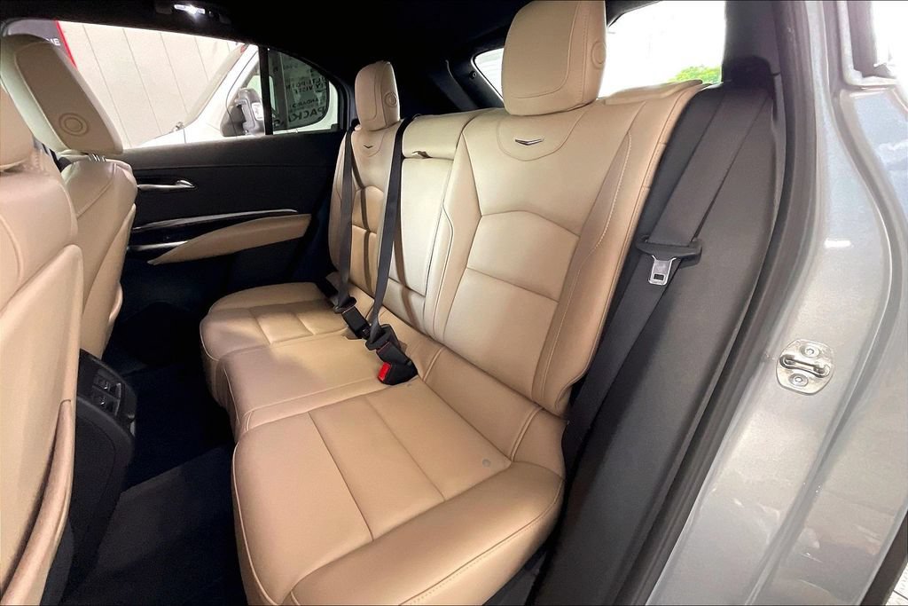 Used 2025 Cadillac XT4 Premium Luxury FWD image 14