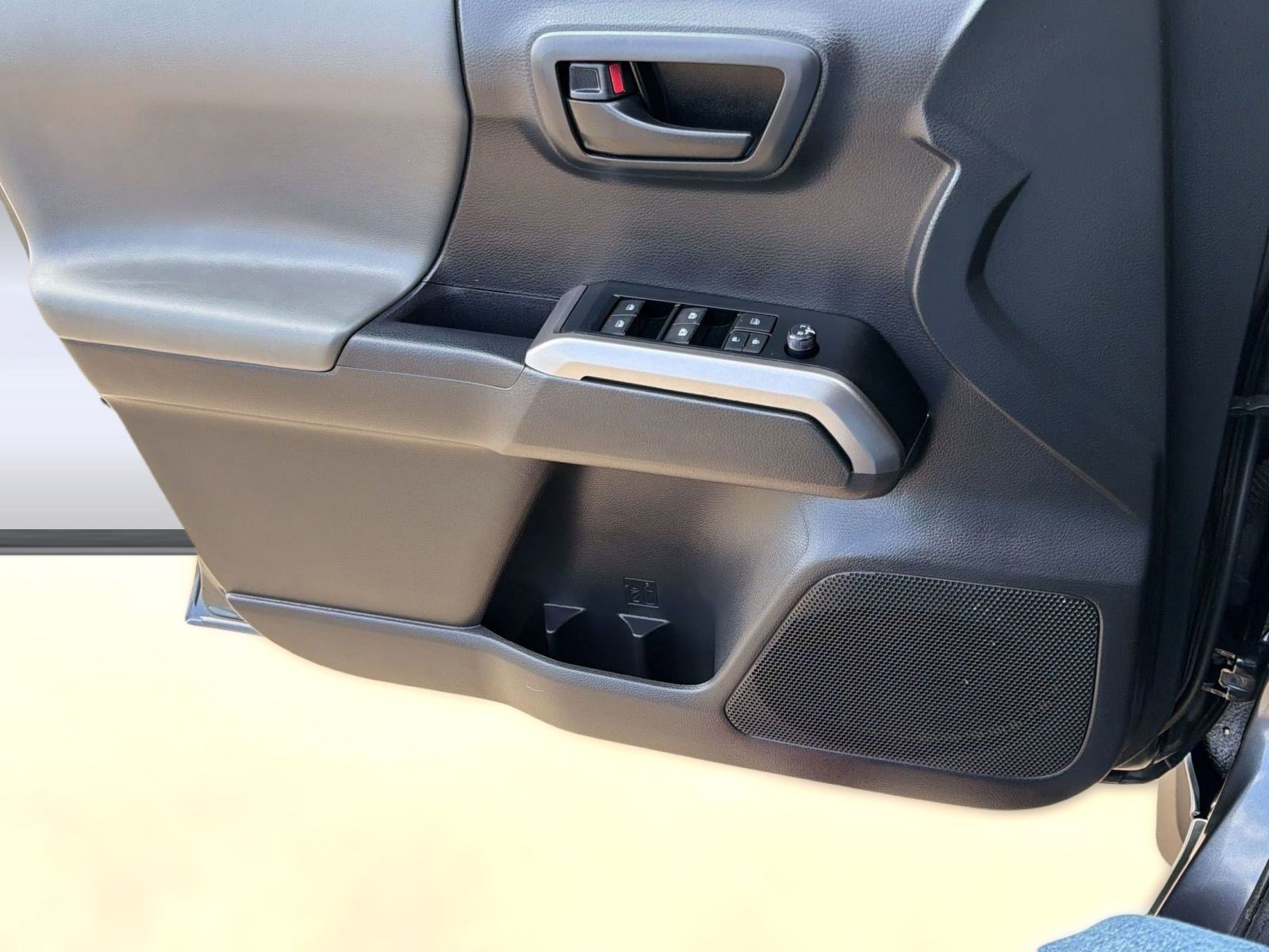 Used 2023 Toyota Tacoma SR5 image 12