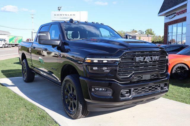 Used 2025 RAM 3500 Laramie image 4