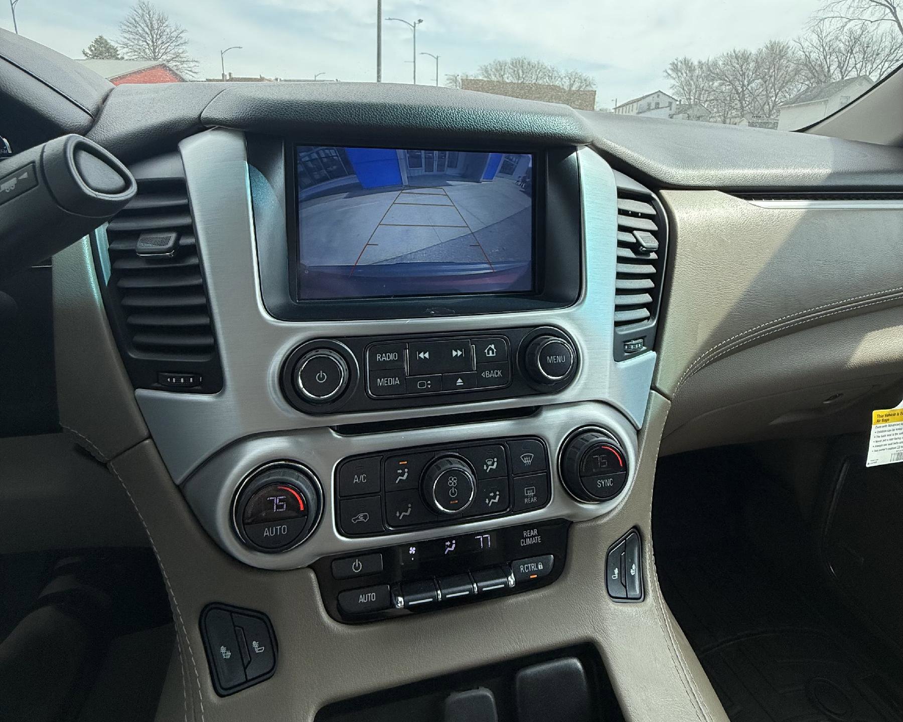 Used 2018 GMC Yukon SLT w/ Open Road Package image 7