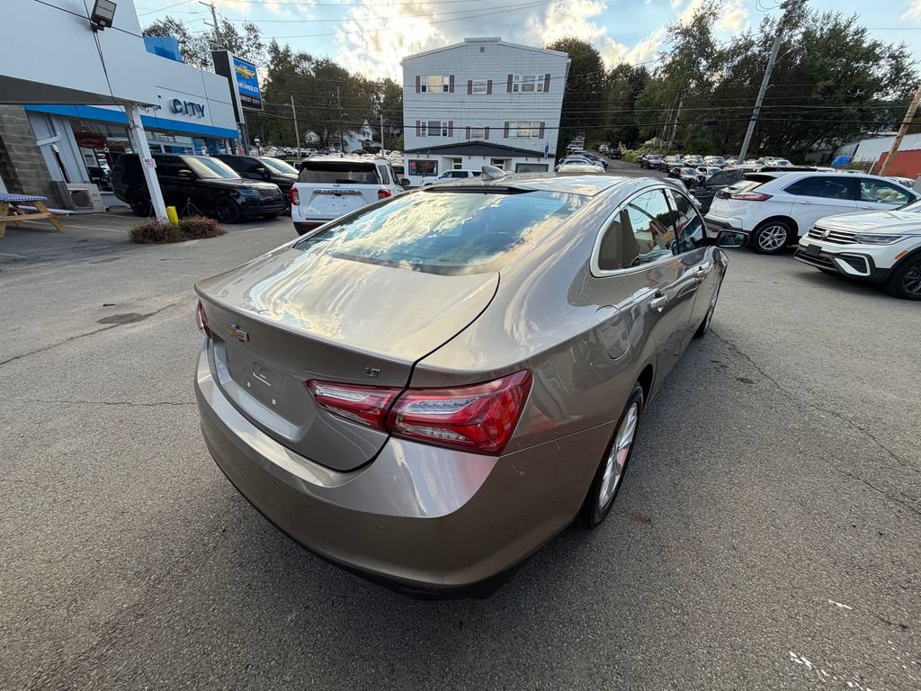 Used 2022 Chevrolet Malibu LT FWD image 5
