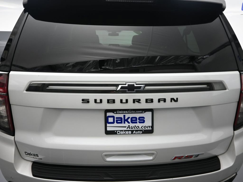 Used 2022 Chevrolet Suburban RST w/ Sport Performance Package AWD/4WD image 35