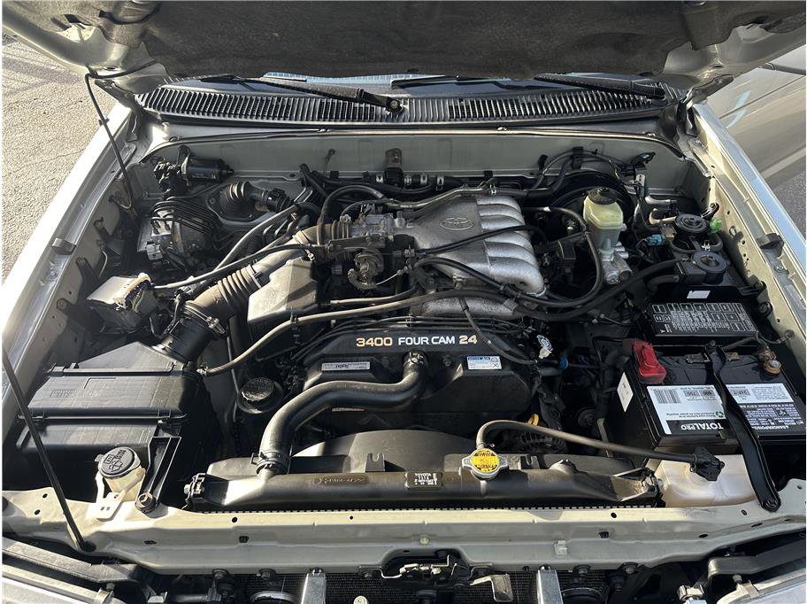 Used 2000 Toyota 4Runner SR5 image 26