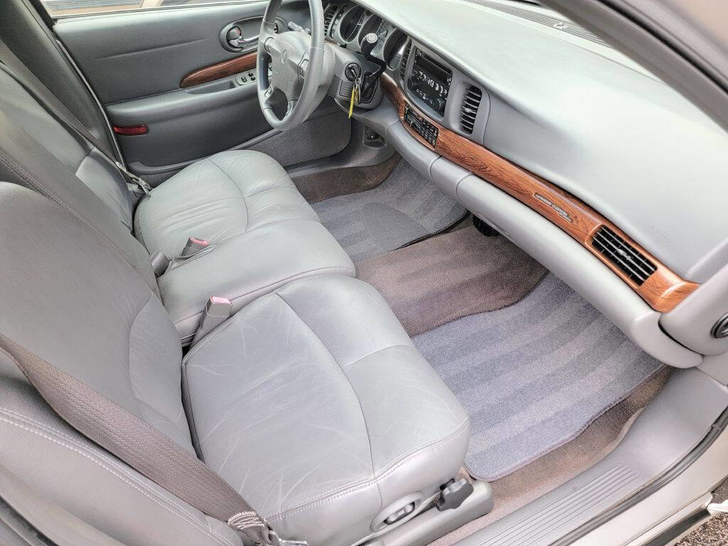 Used 2005 Buick Le Sabre Custom image 31