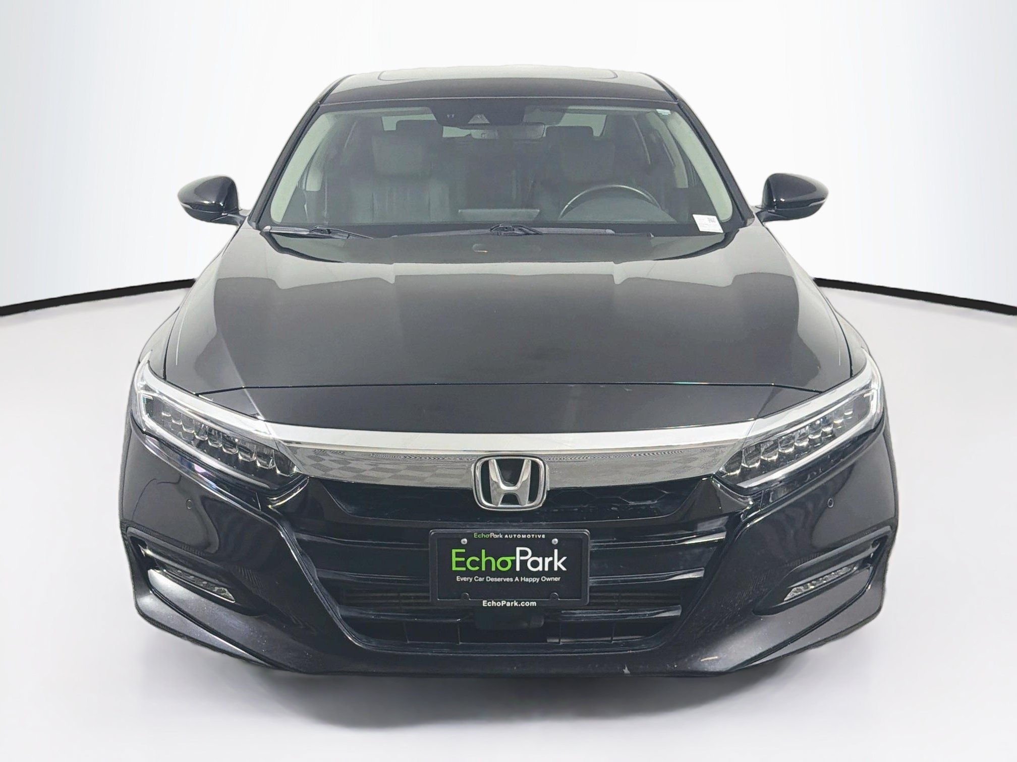 Used 2020 Honda Accord Touring image 2