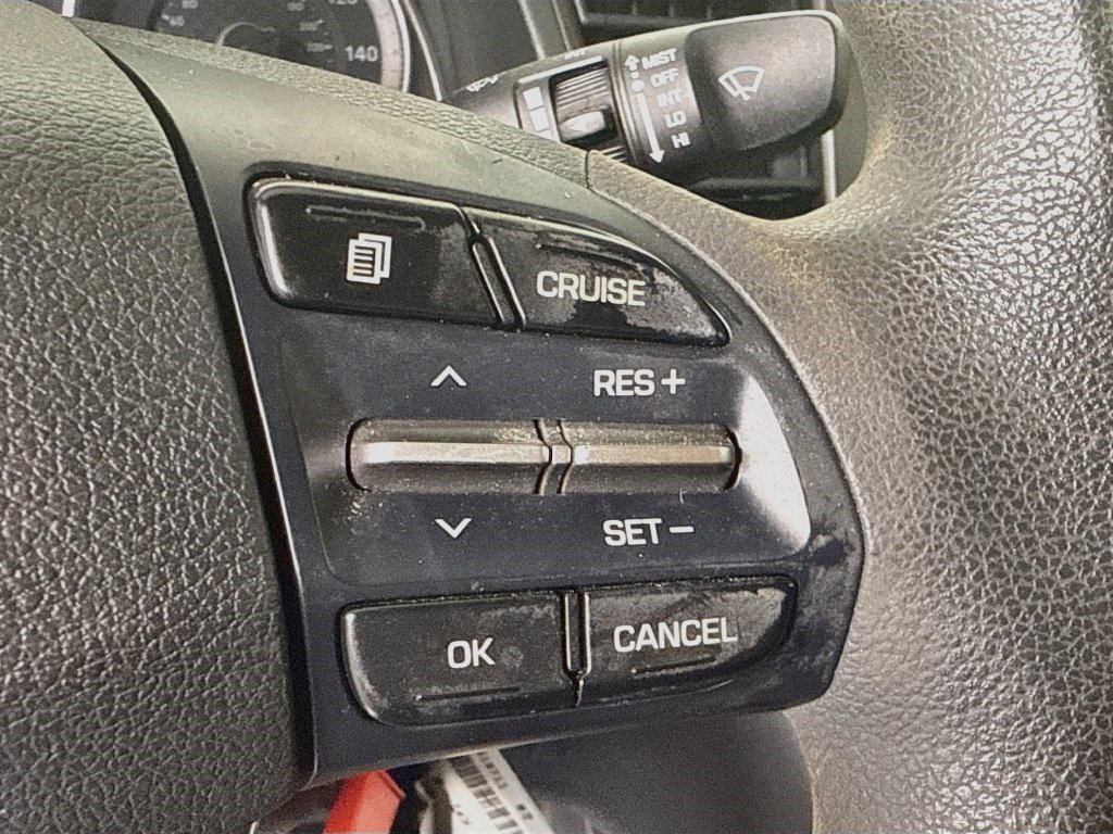 Used 2020 Hyundai Elantra SE w/ Cargo Package (C1) FWD image 13