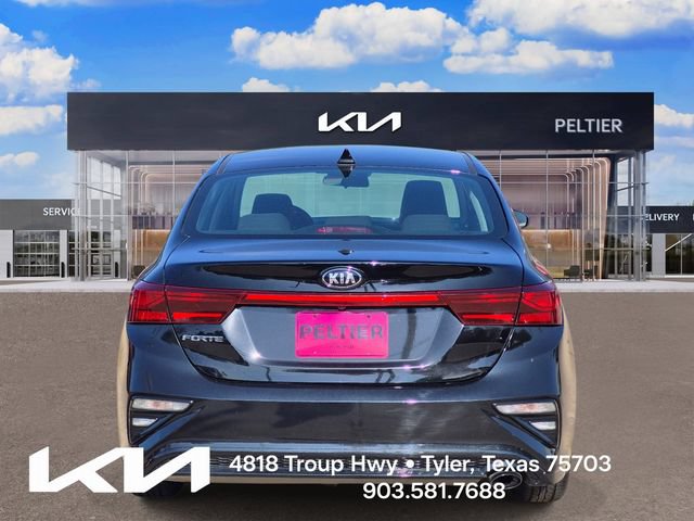 Certified 2021 Kia Forte LXS FWD image 5