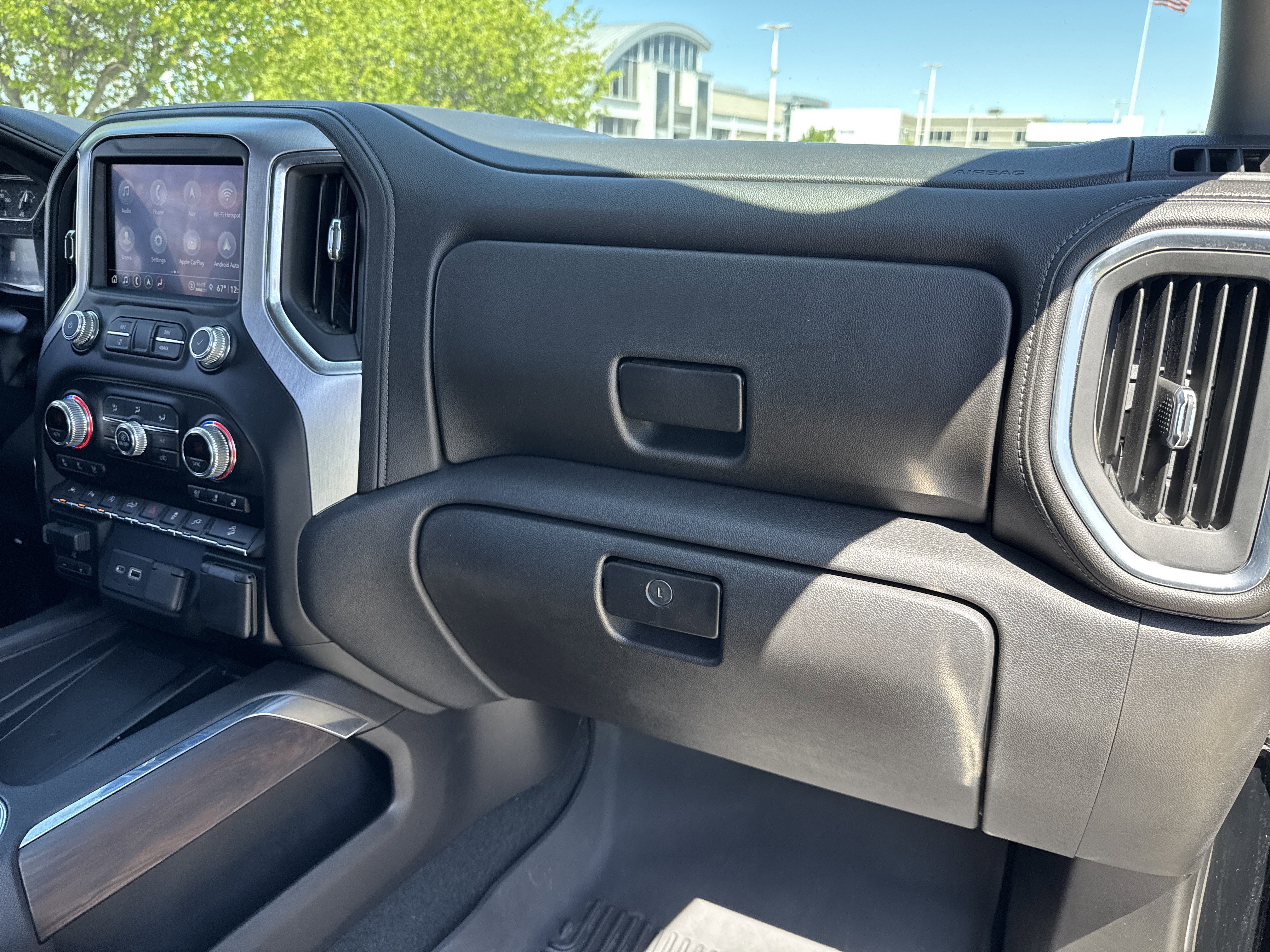 Used 2022 GMC Sierra 1500 SLT AWD/4WD image 21