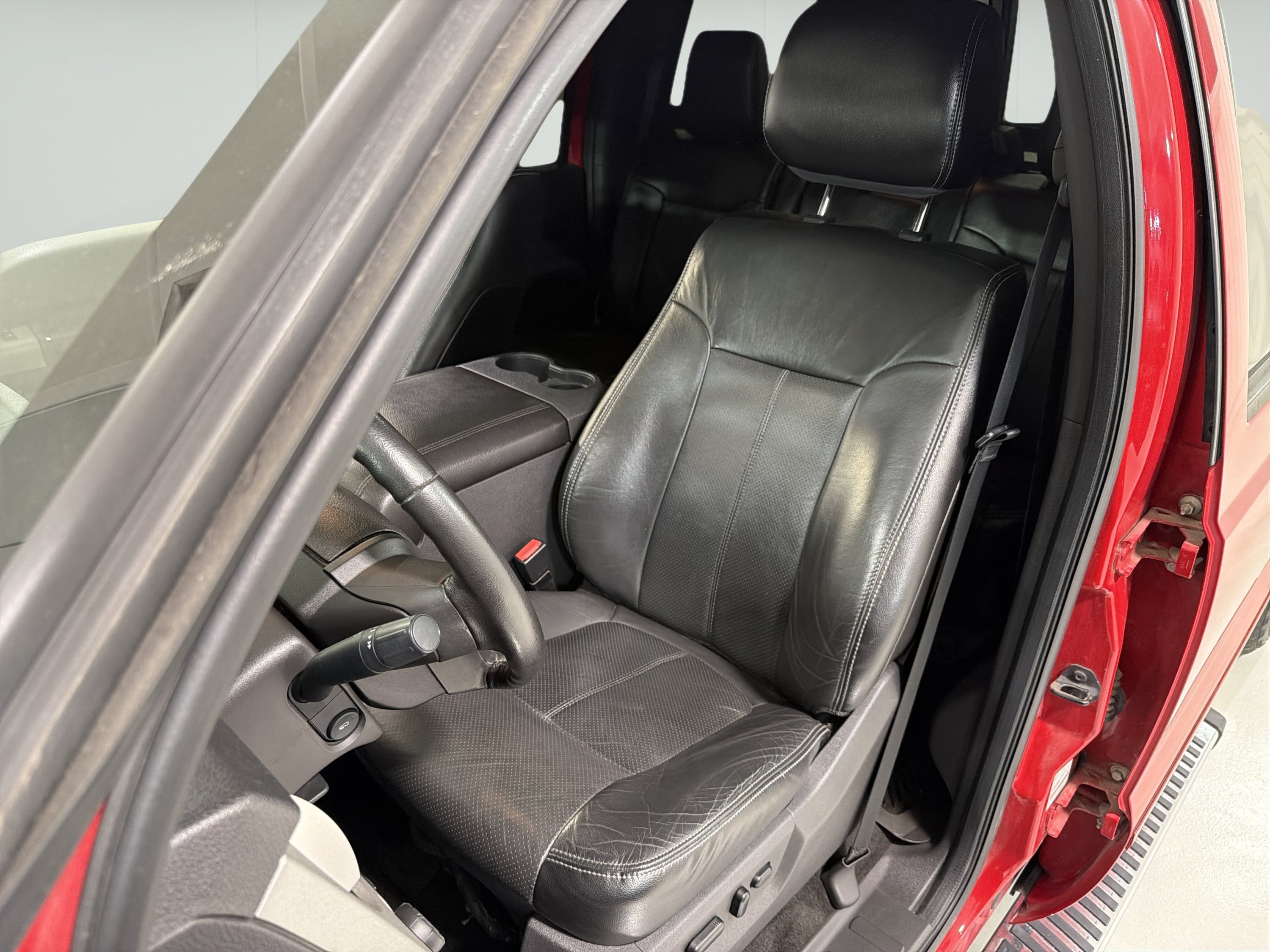 Used 2014 Ford F250 Lariat w/ Lariat Ultimate Package AWD/4WD image 10
