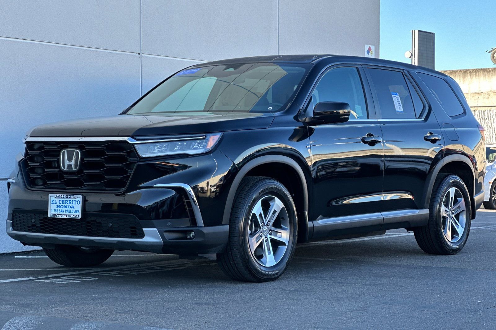 Used 2025 Honda Pilot EX-L image 7