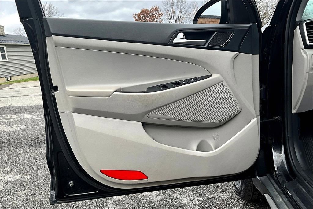 Used 2020 Hyundai Tucson SEL w/ Cargo Package image 21