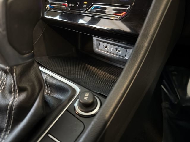 Used 2025 Volkswagen Jetta Sport image 24