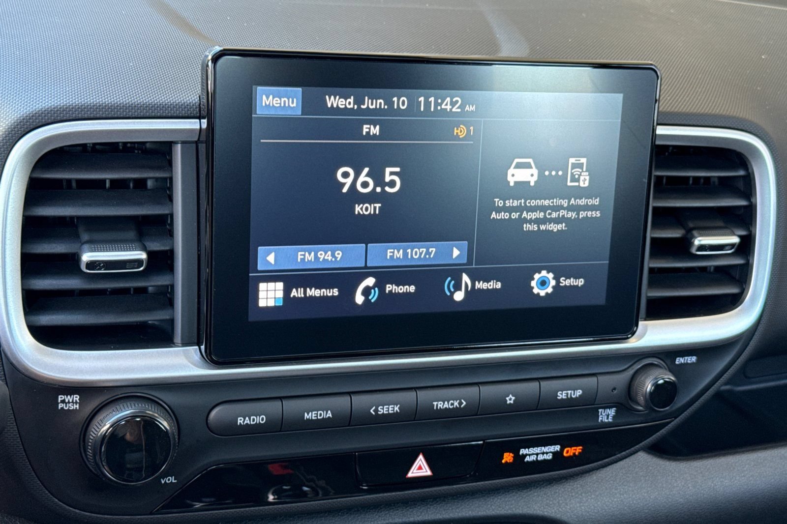 Certified 2026 Hyundai Venue SEL FWD image 21