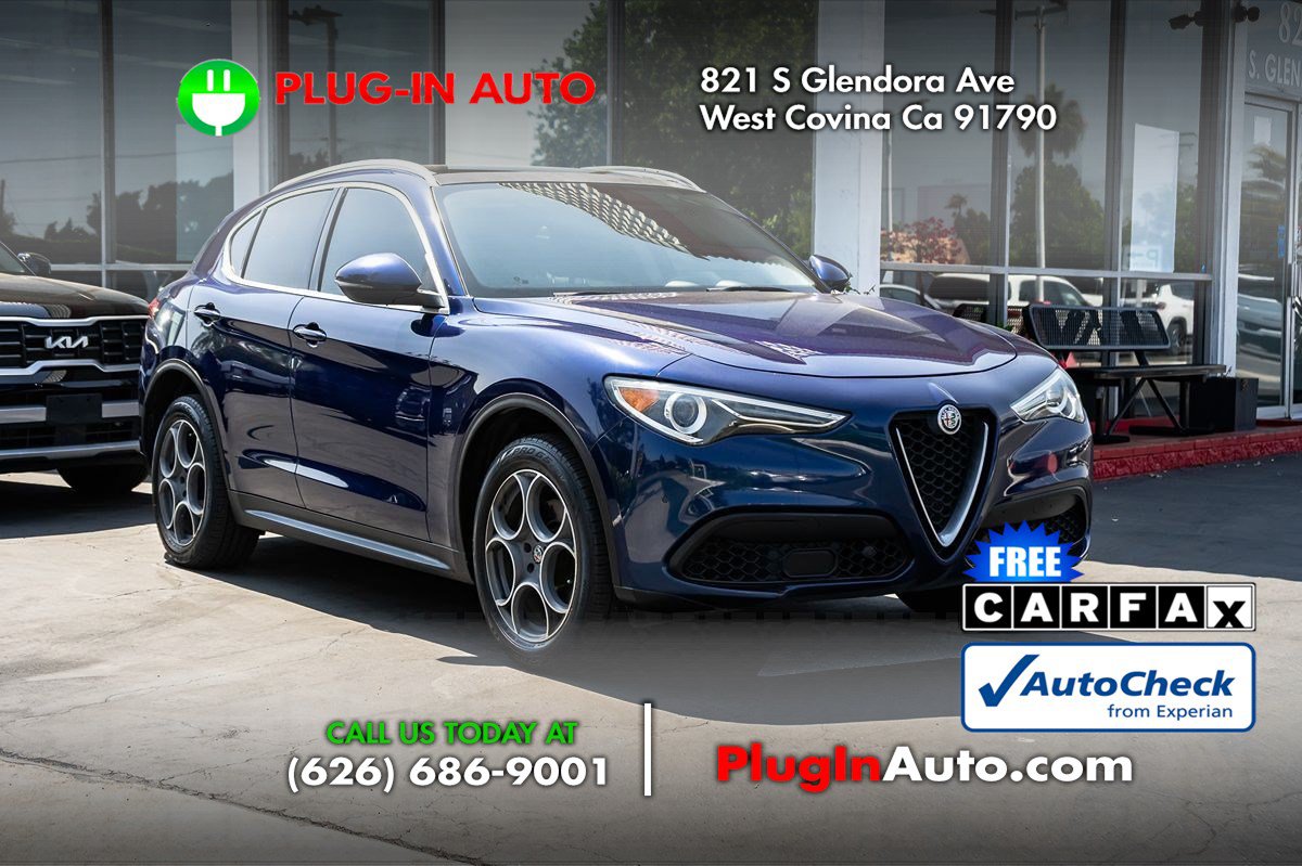 Used 2018 Alfa Romeo Stelvio AWD image 3